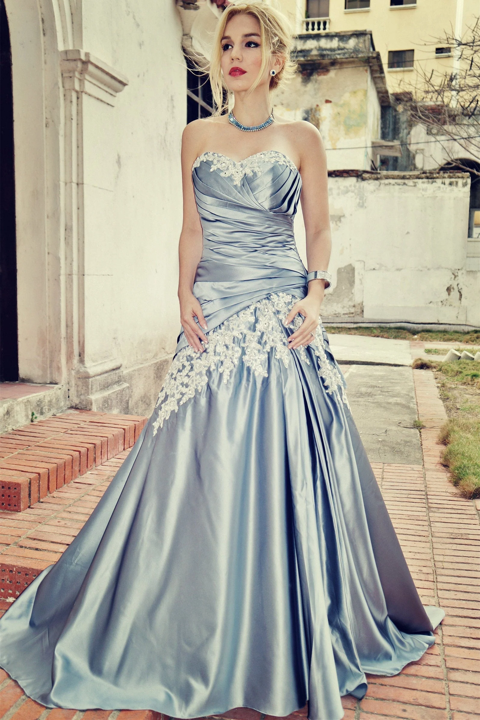 A-line Sweetheart Floor Length Charmuse Applique Lace Evening Dress - Image 8