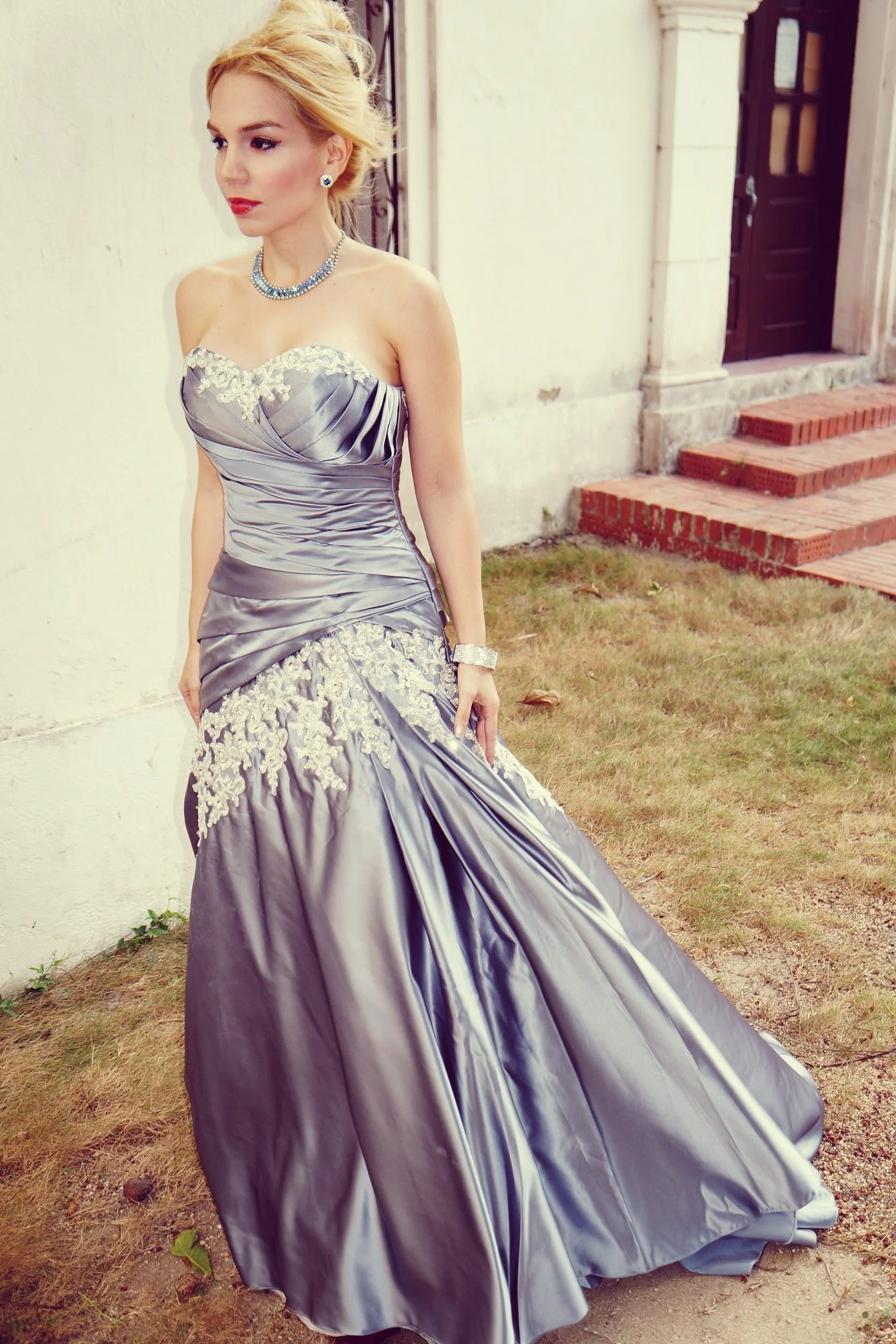A-line Sweetheart Floor Length Charmuse Applique Lace Evening Dress - Image 9