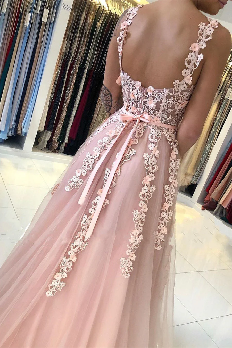 A-line Sweetheart Floor-length Sleeveless Backless Lace Applique Prom Dress - Image 3