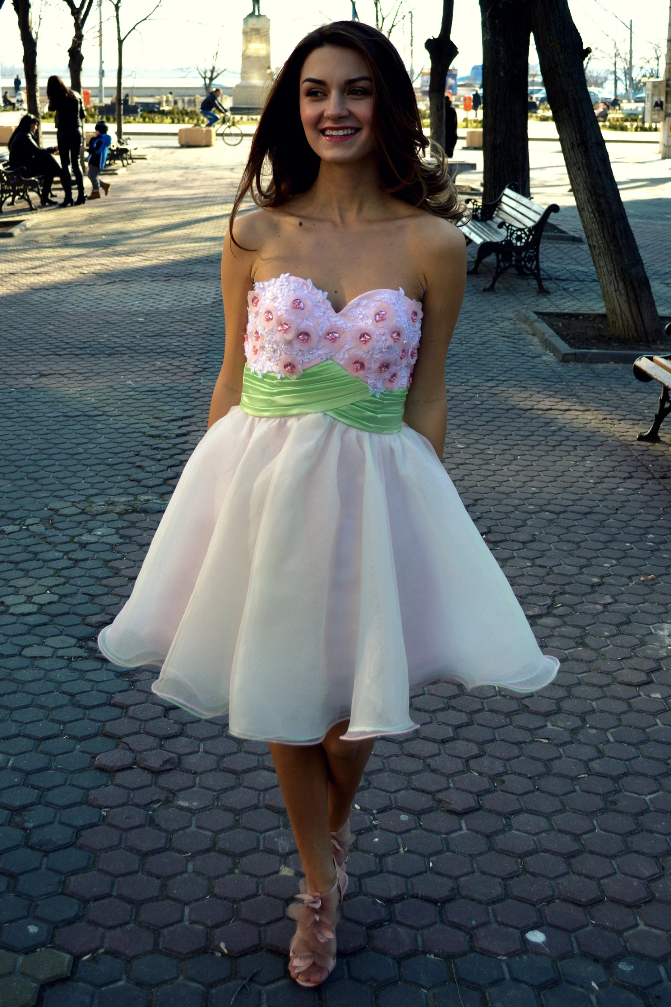 A-line Sweetheart Knee Length Tulle Beading Homecoming Dress - Image 10