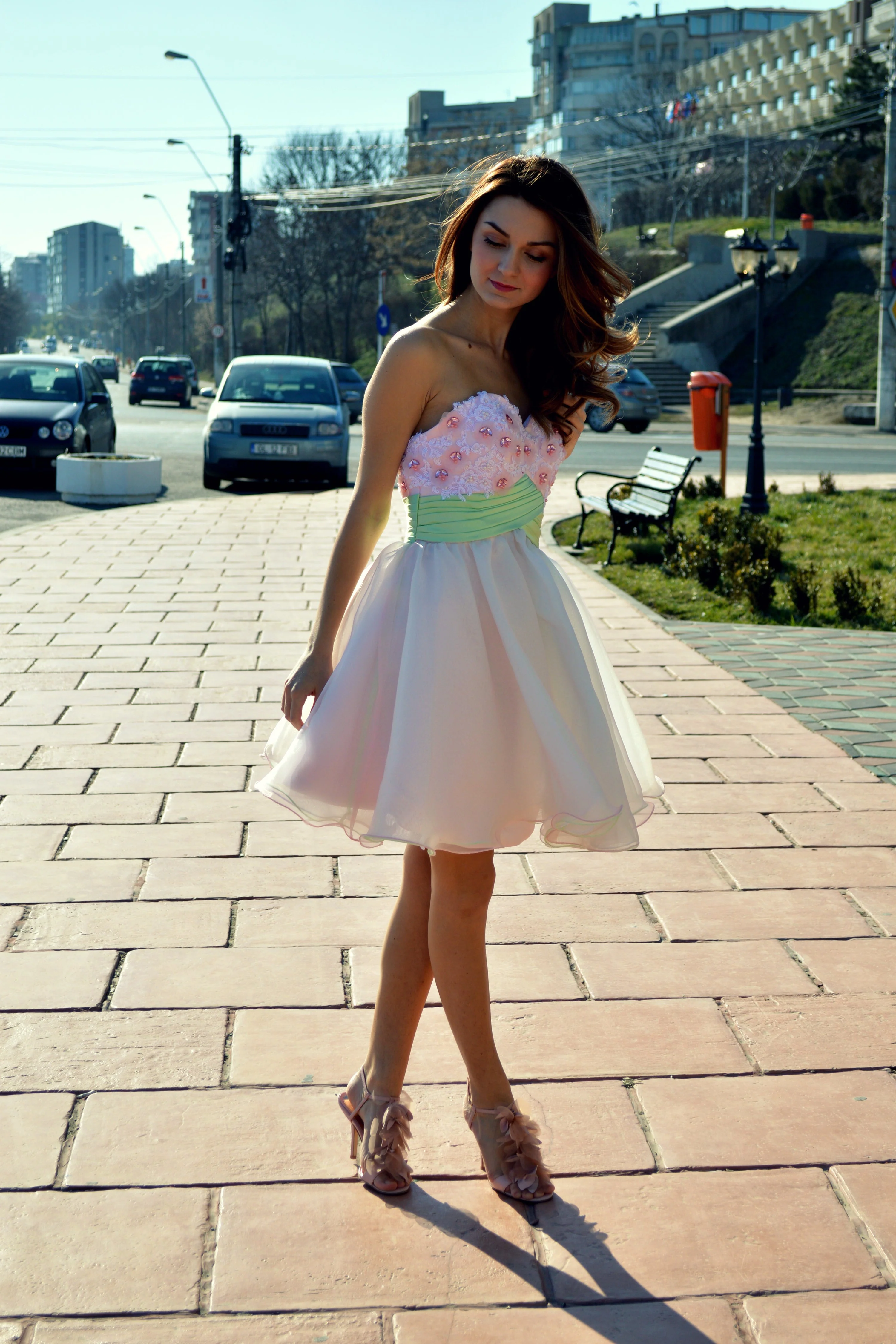 A-line Sweetheart Knee Length Tulle Beading Homecoming Dress - Image 4