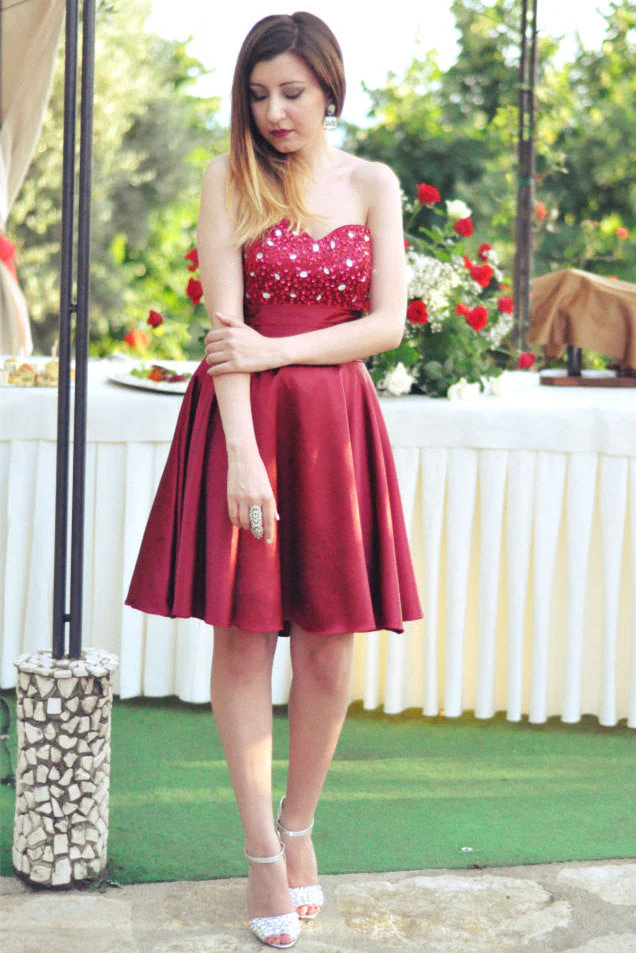 A-line Sweetheart Knee Length Tulle Rhinestone Homecoming Dress - Image 3