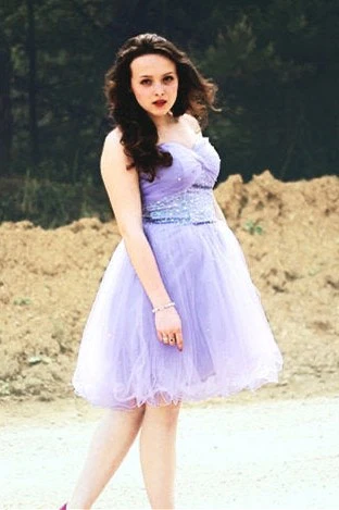 A-line Sweetheart Knee Length Tulle Rhinestone Prom Dress - Image 3
