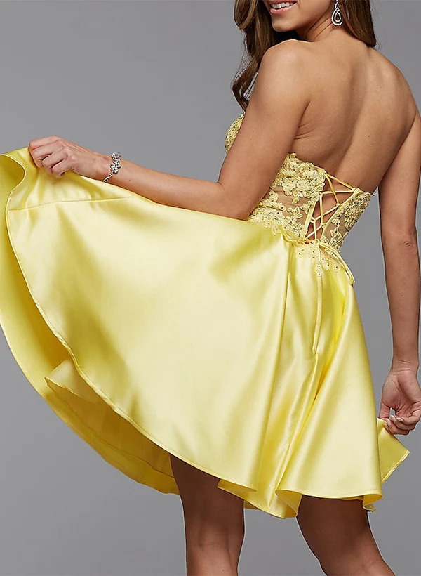 A-Line Sweetheart Sleeveless Short/Mini Lace/Satin Homecoming Dresses - Image 3