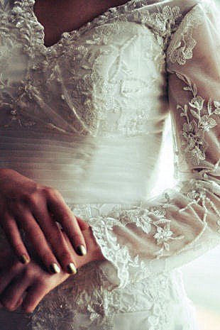 A-line V-neck Floor Length Tulle Applique Lace Wedding Dress - Image 9