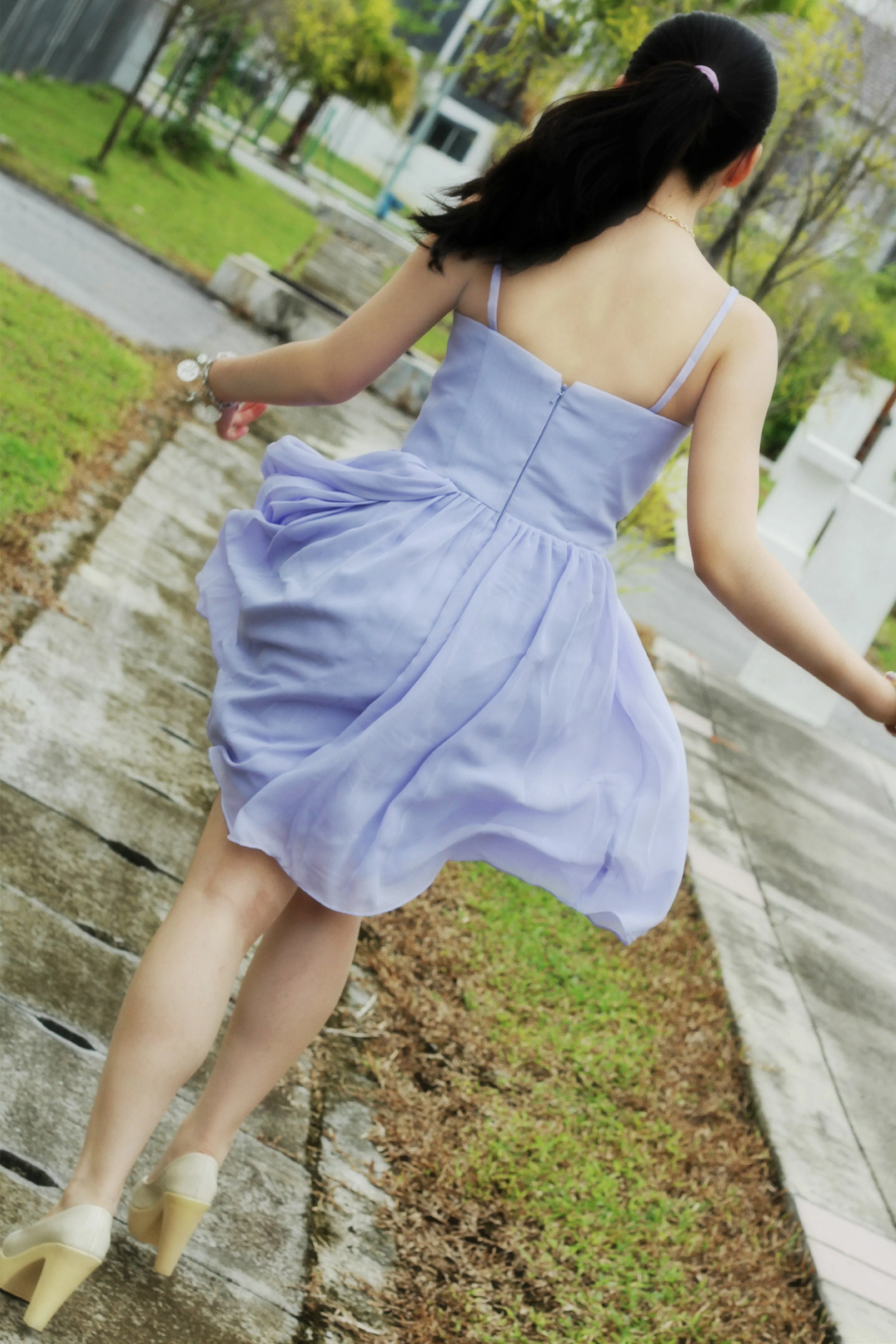 A-line V-neck Spaghetti Strap Knee Length Chiffon Pleated Prom Dress - Image 5