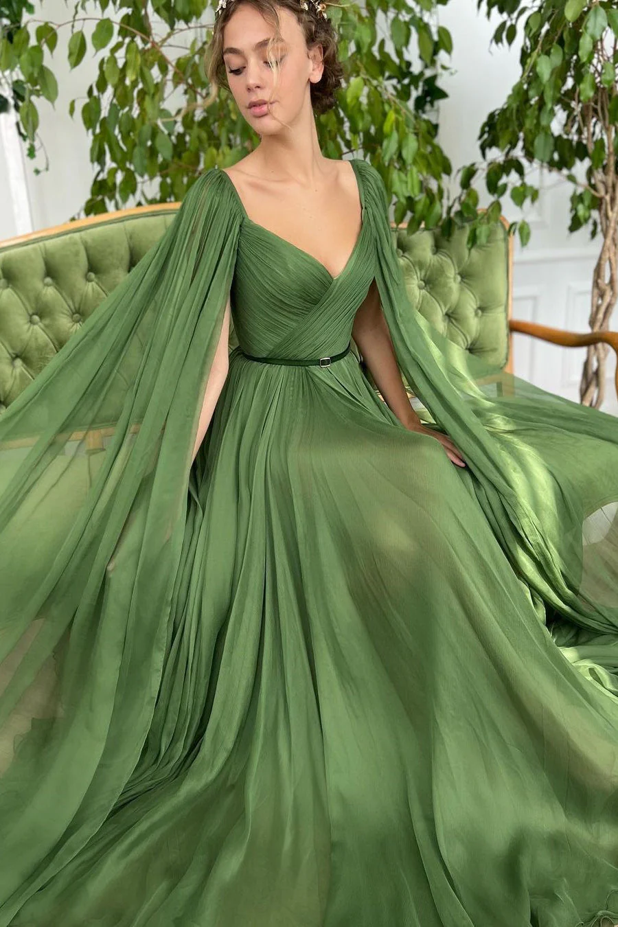 A-line V-neck Tulle Floor-length Vintage Prom Dress - Image 2