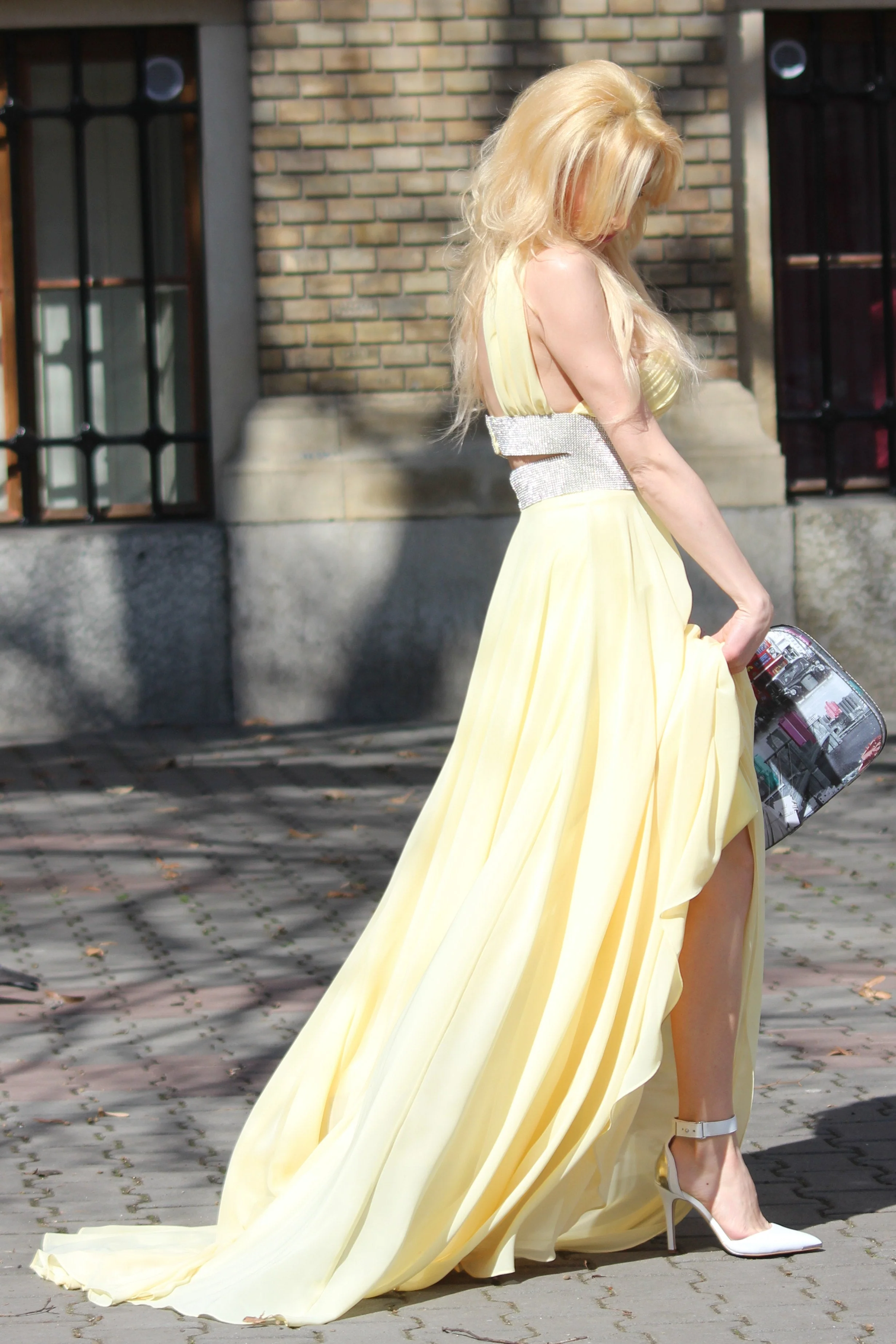 A-line Wide Strap V-neck Floor Length Chiffon Paillette Backless Prom Dress - Image 4