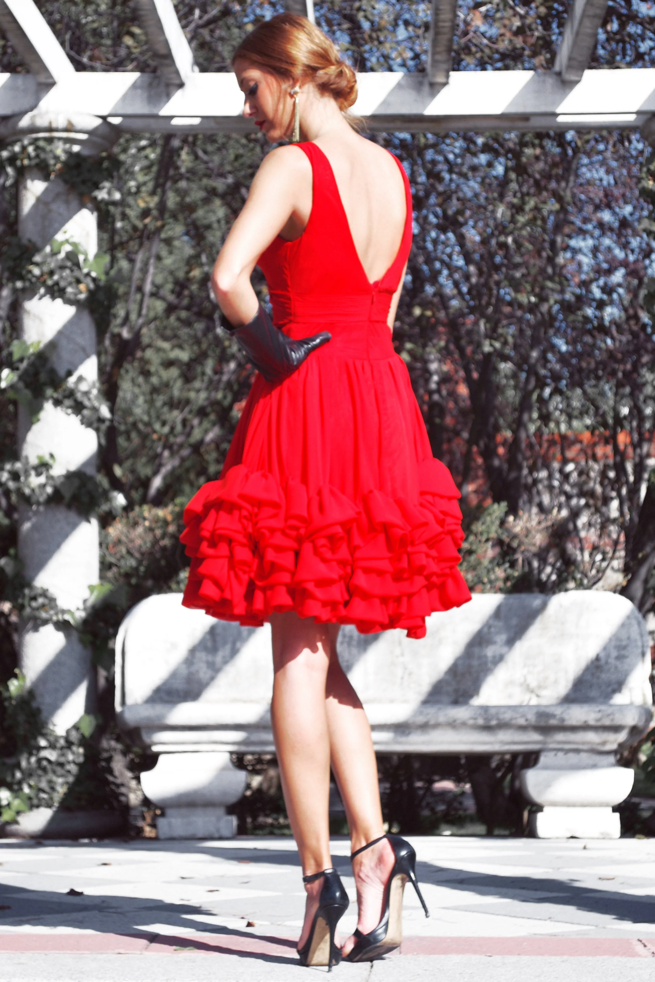 A-line Wide Strap V-neck Knee Length Chiffon Multi Layer Prom Dress - Image 3
