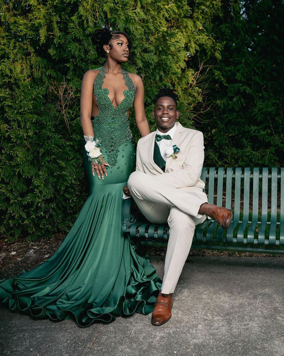 Amazing Long Dark Green Mermaid Sleeveless Beading Prom Dresses With Lace - Image 2