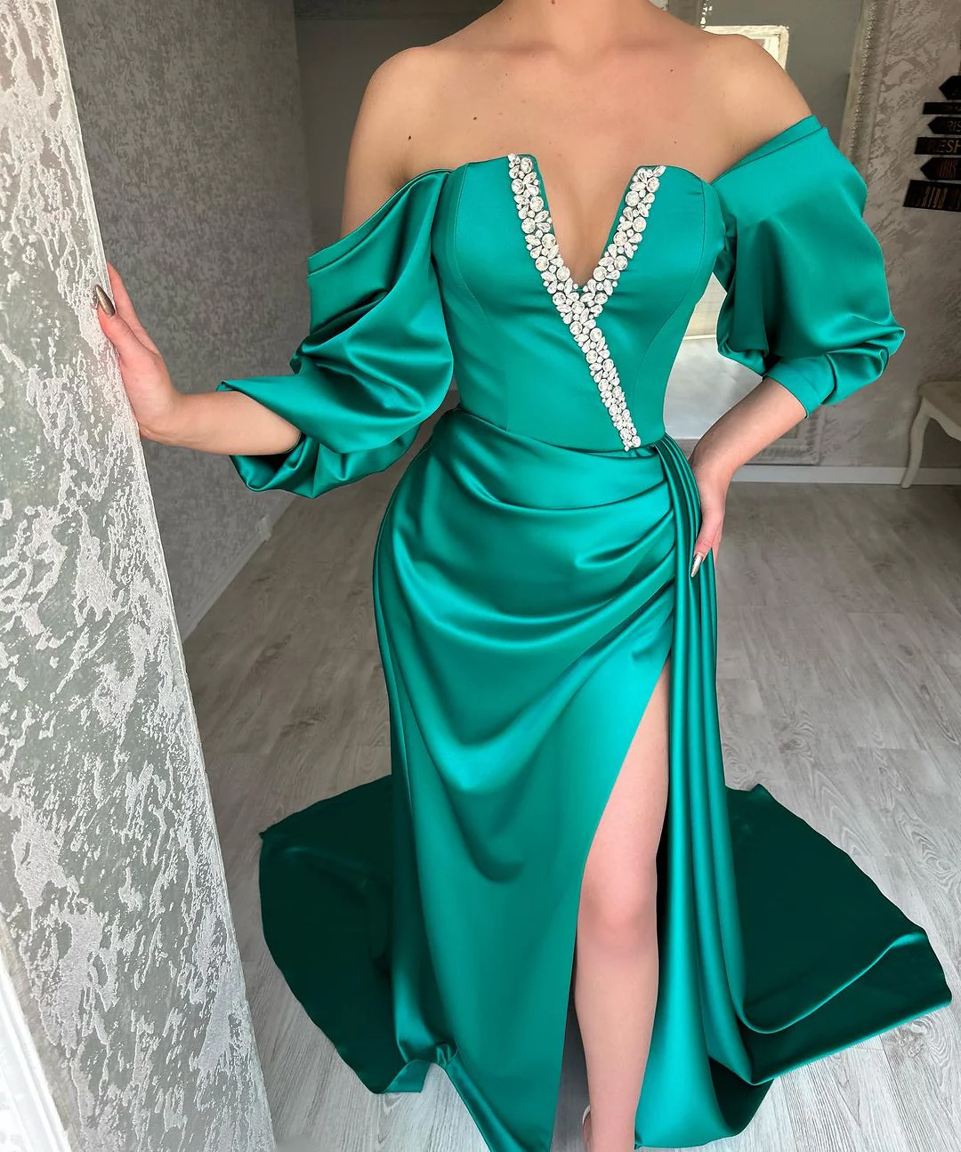 Amazing Long Green Off-the-Shoulder Prom Dresses Long Slit Online - Image 2
