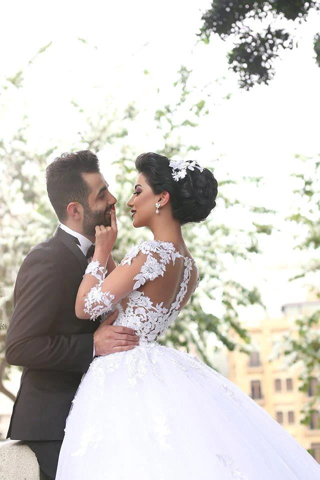 AmazingLong Sleeves Ball Gown Wedding Dresses Latest Lace Applique Bridal Gowns - Image 2