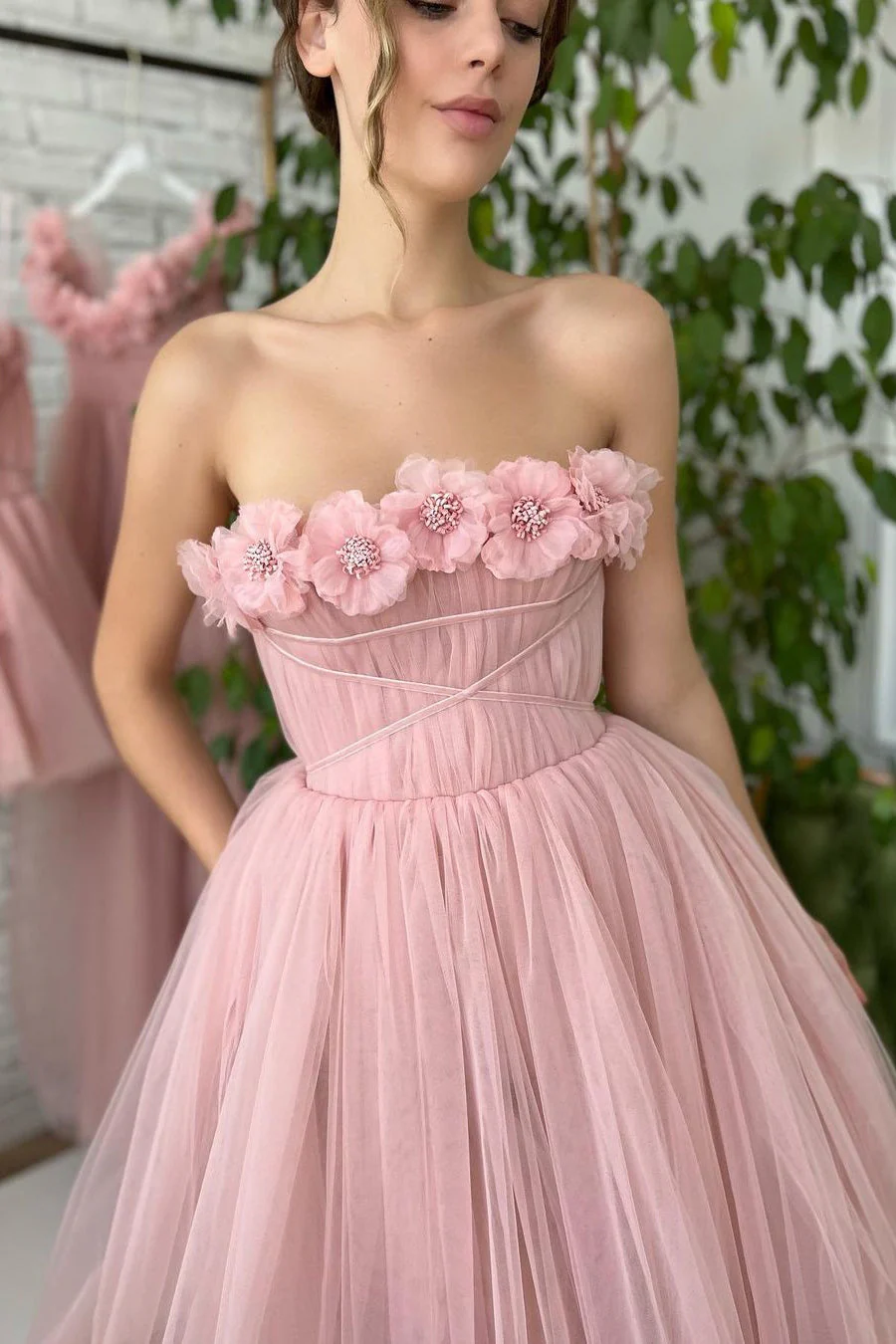 Ball Gown Strapless High Split Sequined Flower Floor-length Vintage Prom Dress - Image 4