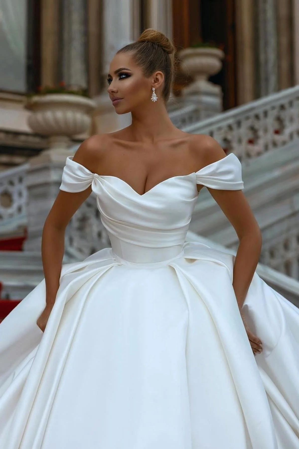 Ball Gown Sweetheart Sleeveless Off-the-shoulder Floor-length Sleeveless Wedding Dress - Image 4