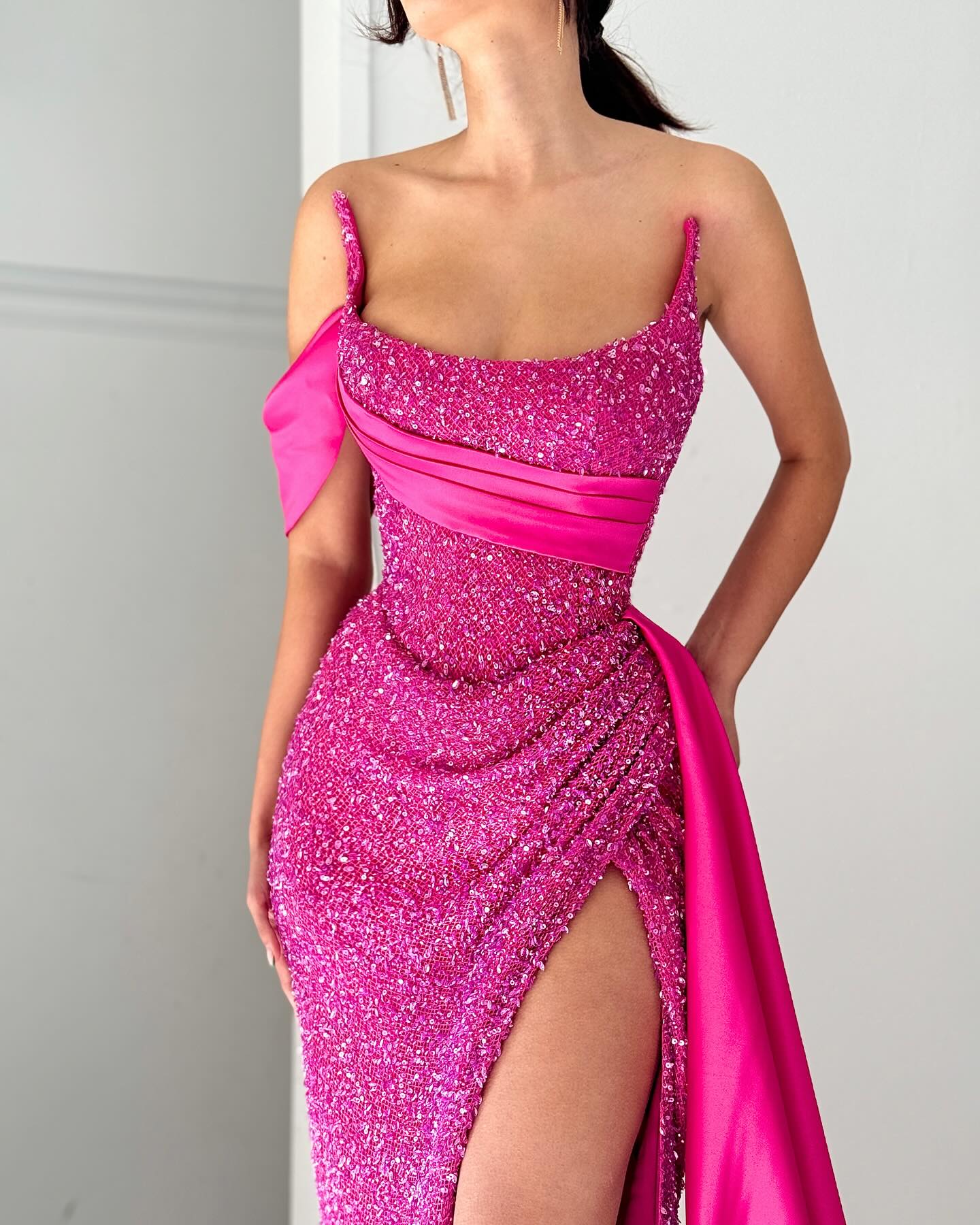 Classic A-line Satin Sleeveless Halter Pink Evening Gown Long - Image 2