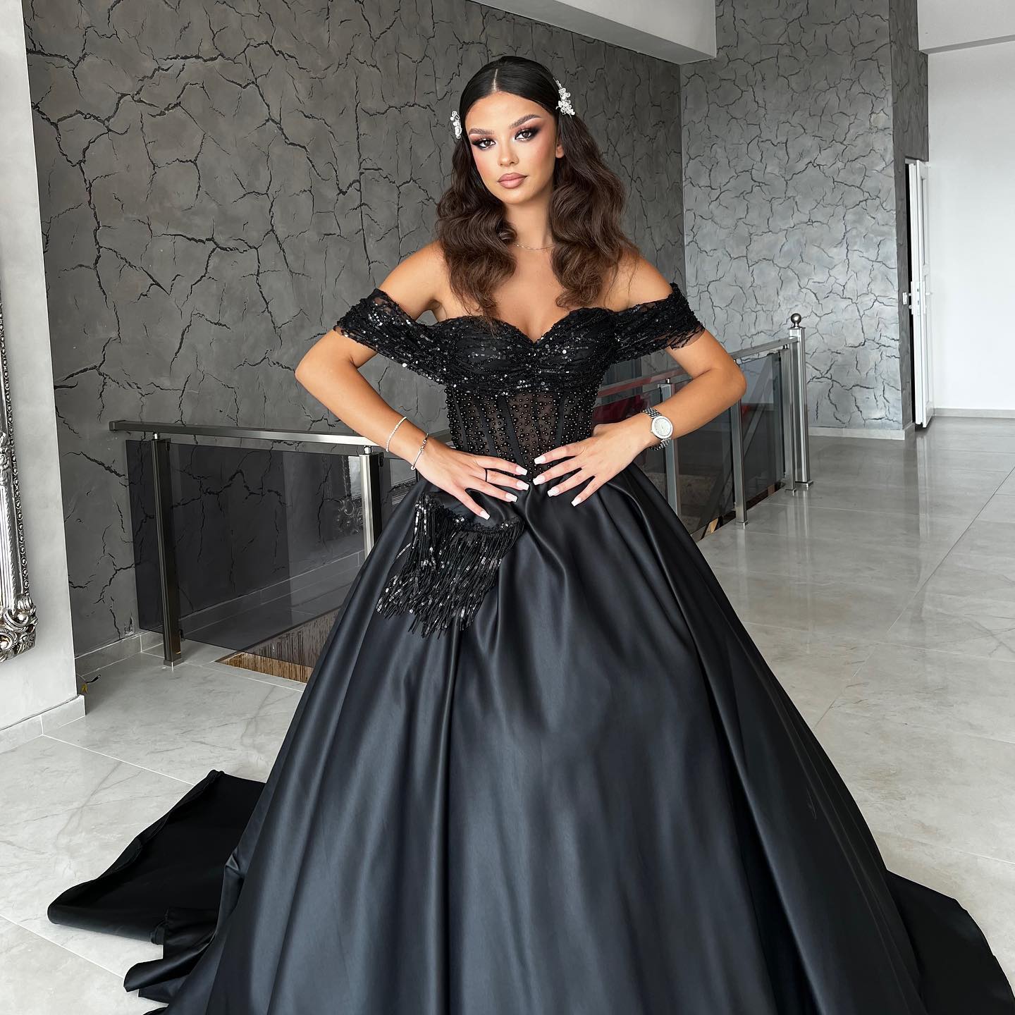 Elegant Sweetheart Off-the-Shoulder Black Prom Dresses with Beads - Image 4