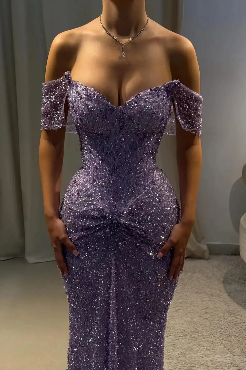 Beautiful Lilac V-Neck Off-The-Shoulder Sequins Prom Dress Mermaid Column With Beads - Image 3