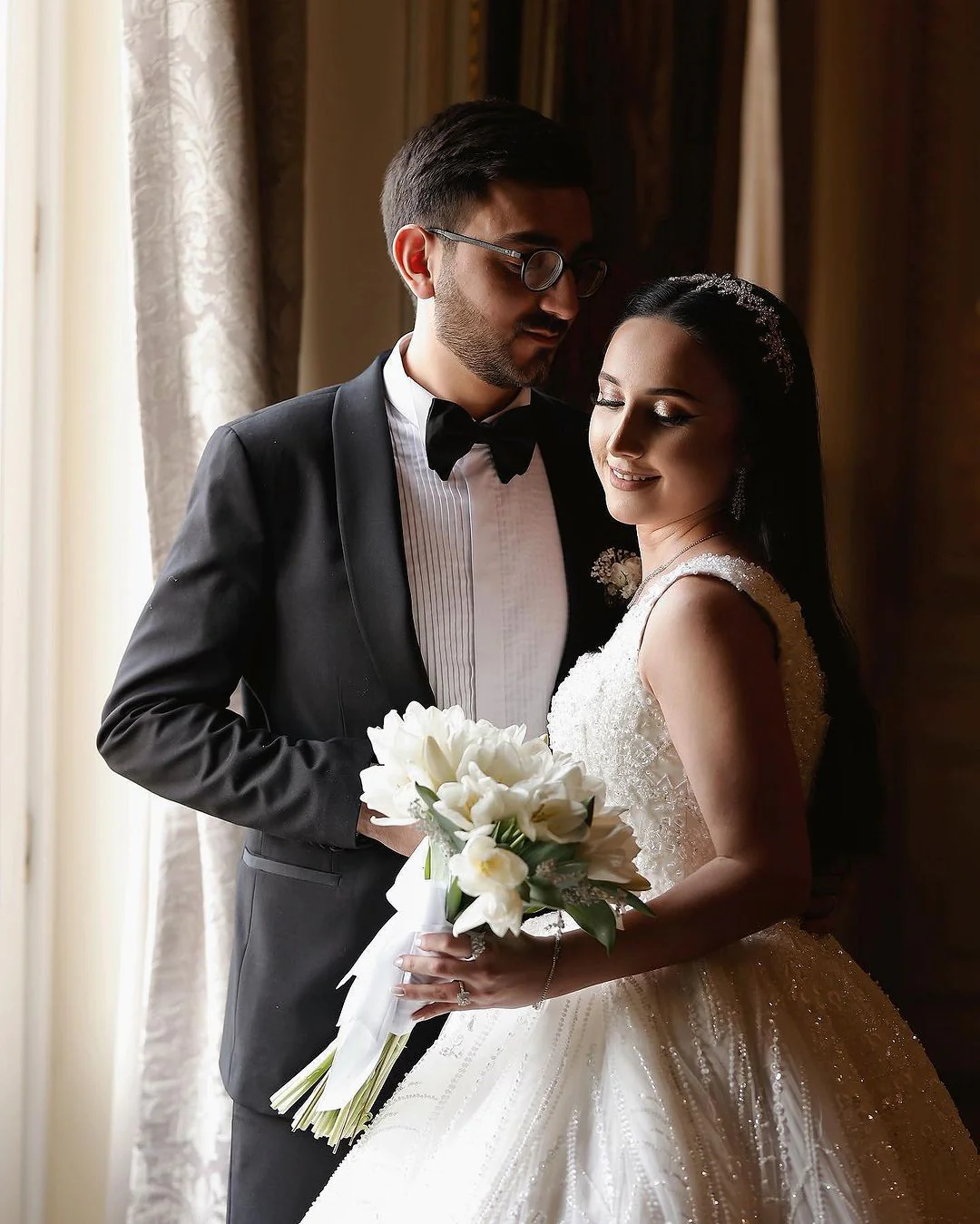 Fabulous Long Ivory A-line Sleeveless Beading Wedding Dress With Lace - Image 2