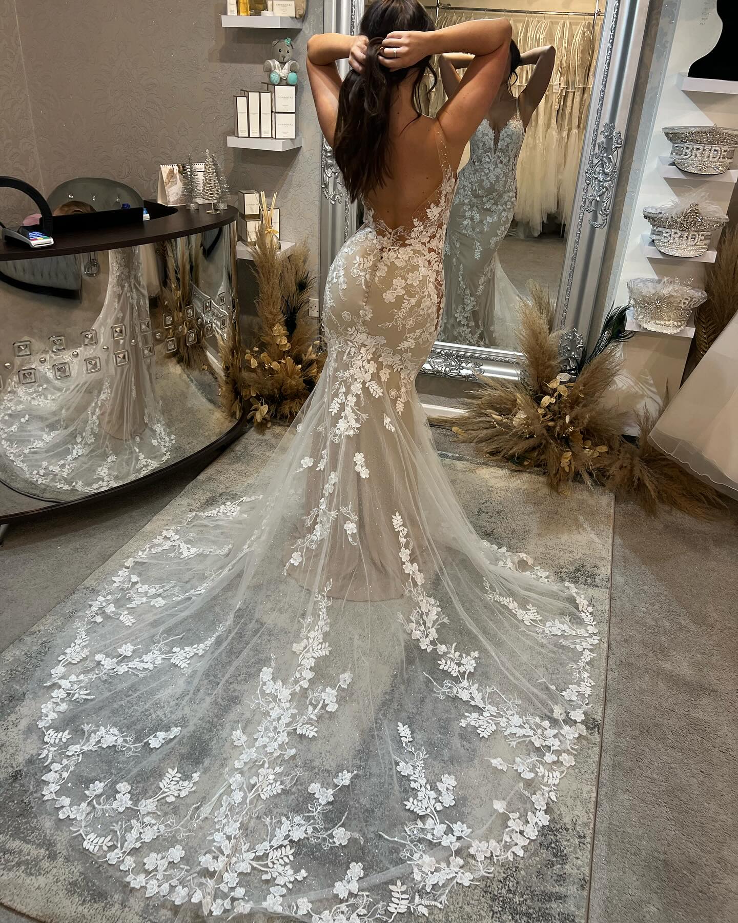 Fabulous V-neck Spaghetti Straps Mermaid Sleeveless Tulle Wedding Dress with lace - Image 2