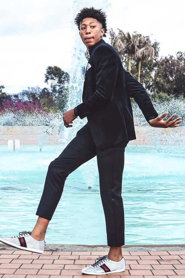 Black Peaked Lapel Velvet 2-Piece Prom Suit - Image 4