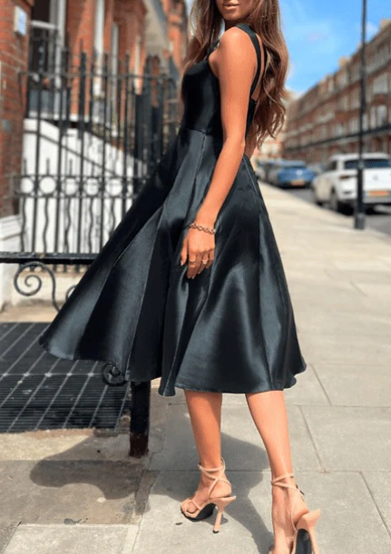 Black Square Neckline Knee-Length Homecoming Dresses - Image 2