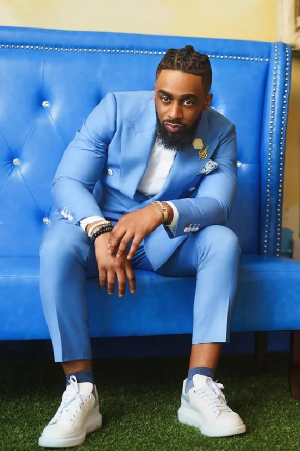 Blue Peaked Lapel Double-Breasted Prom Suit - Image 2