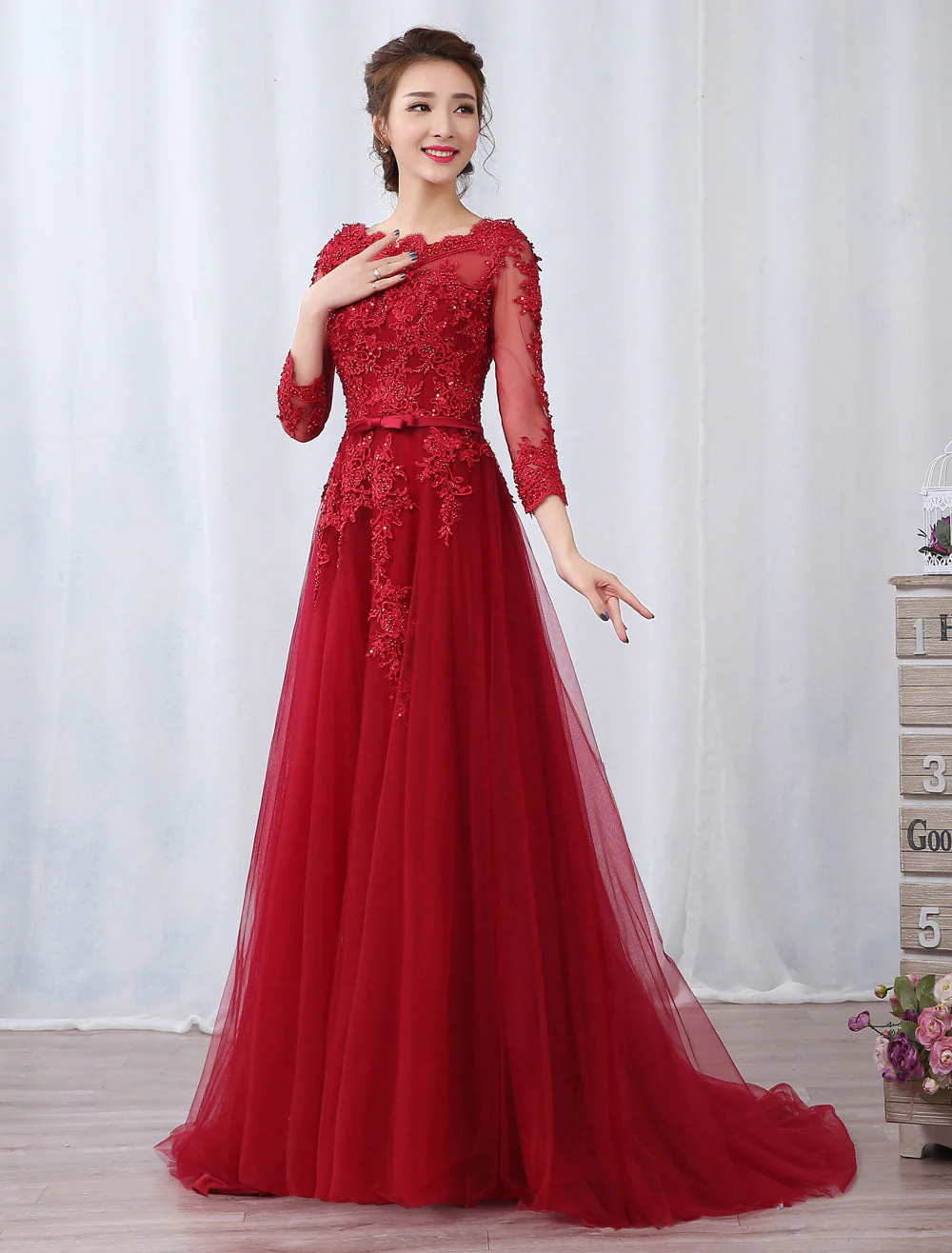 Modern Burgundy Evening Dresses Long Sleeve Lace Applique Beaded Formal Gown With Train - Image 3