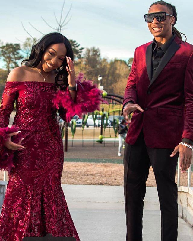 Burgundy Off Shoulder Sequins Sheath Long Sleeves Prom Dress with Feather - Image 4