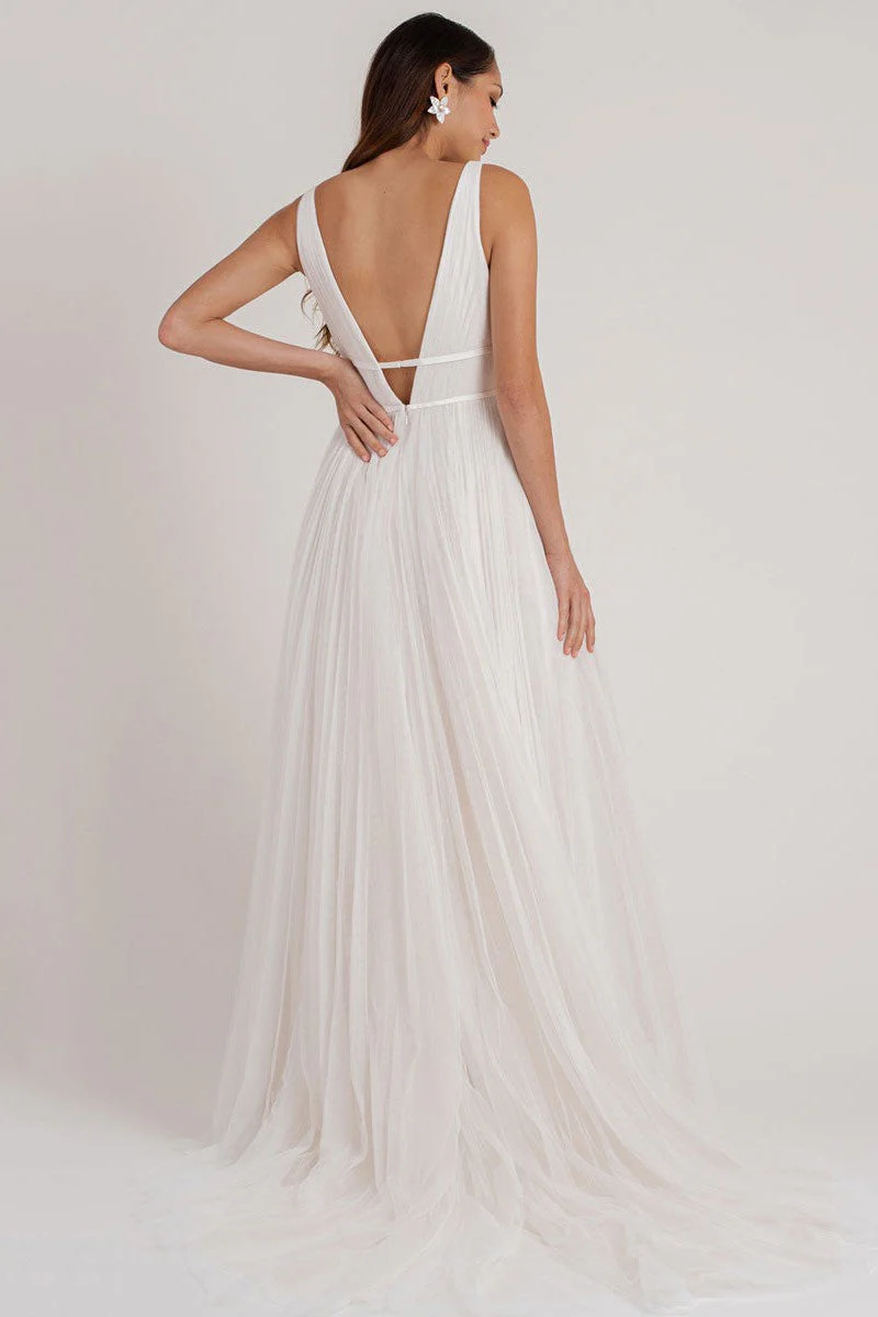 Casual White Wedding Dress A-Line Chic V-Neck Sleeveless Long Pleated Tulle Bridal Gowns - Image 3