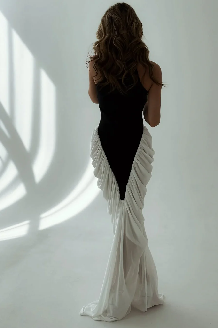 Charming Black White Halter Sleeveless Chiffon Prom Dresses Long With Pleats - Image 2