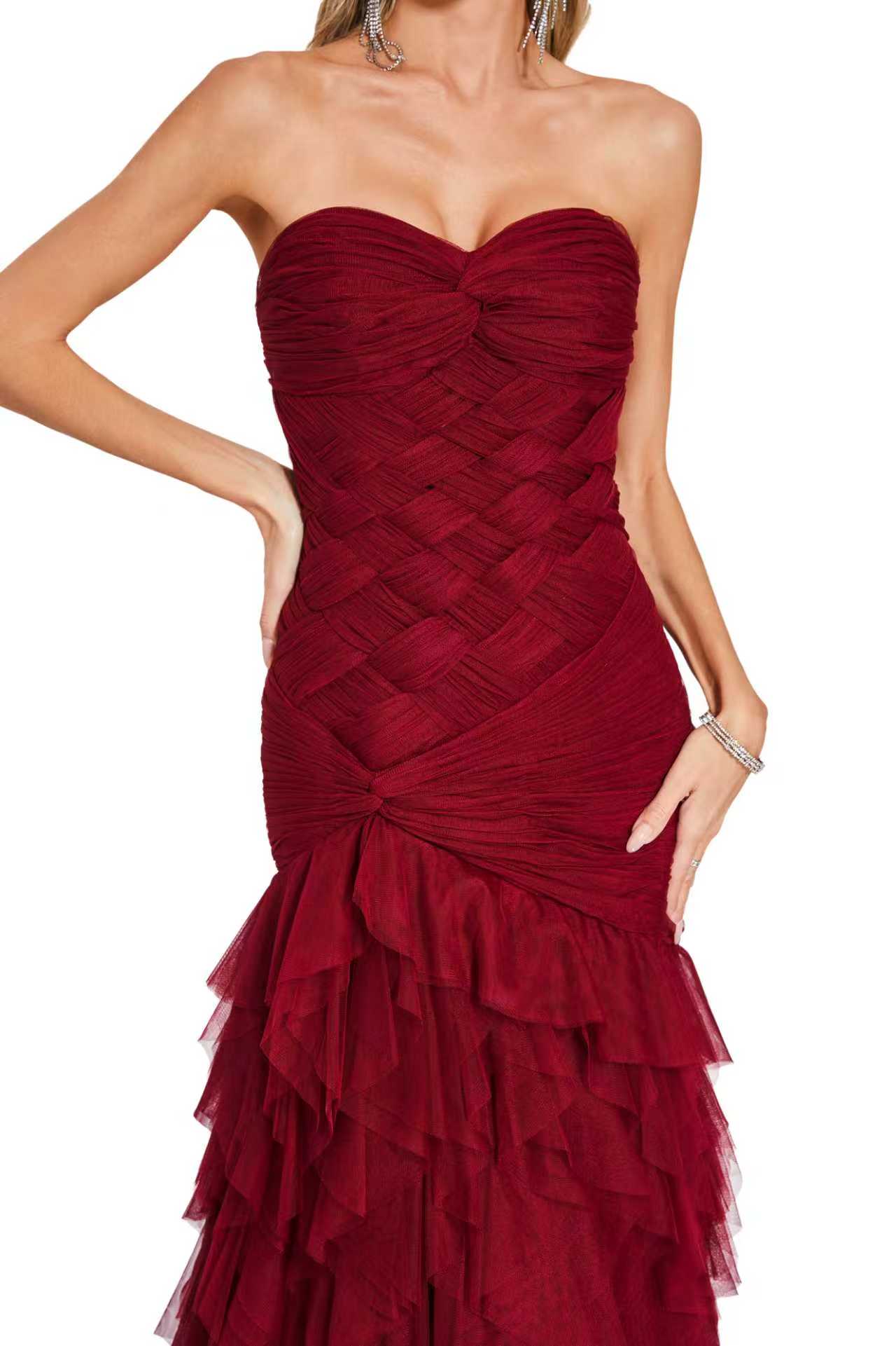 Charming Burgundy Sweetheart Strapless Sleeveless Tulle Prom Dresses Sheath With Pleats - Image 2