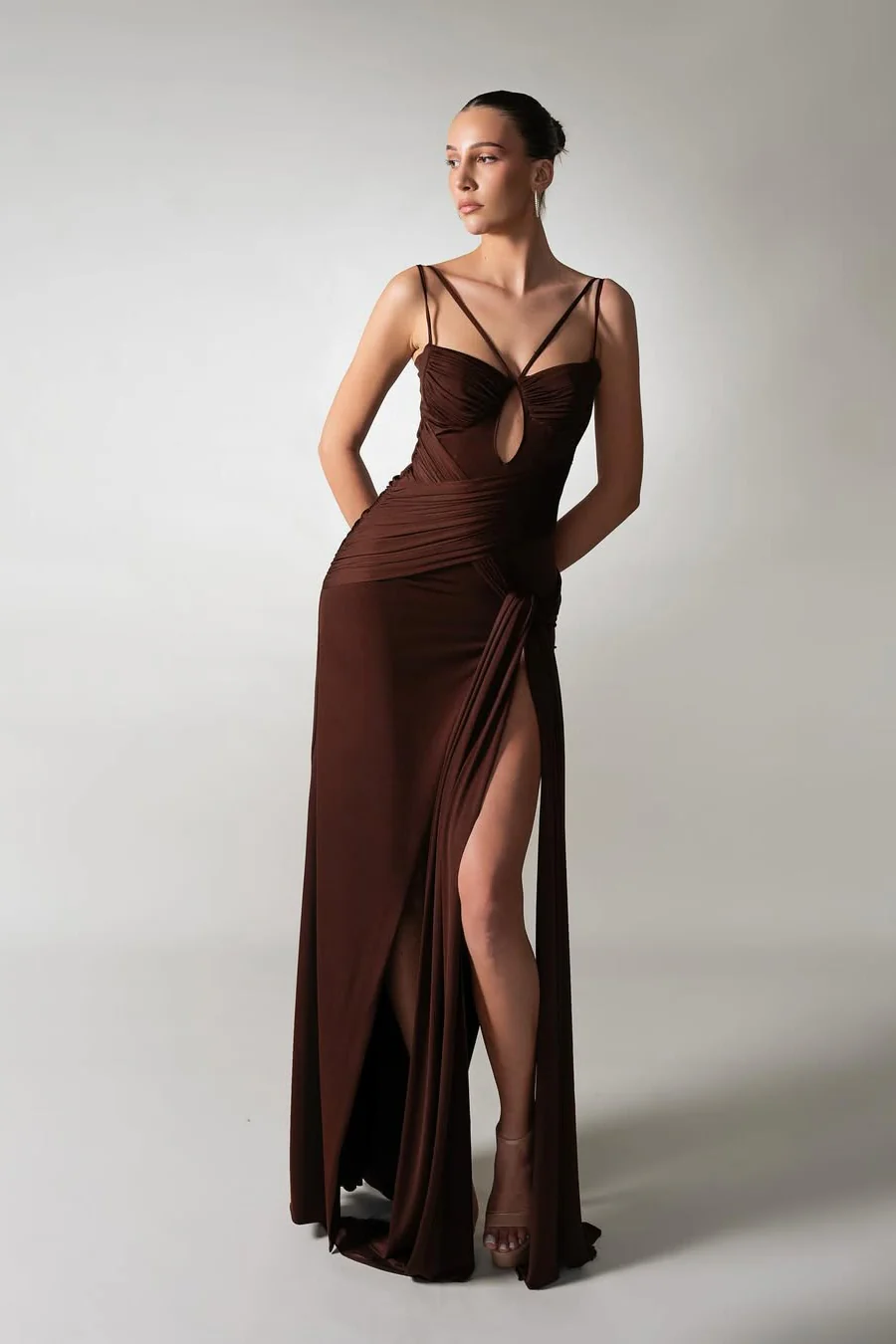 Charming Chocolate Spaghetti-Strap Sleeveless Satin Prom Dress Side Split With Pleats Zipper - Image 3