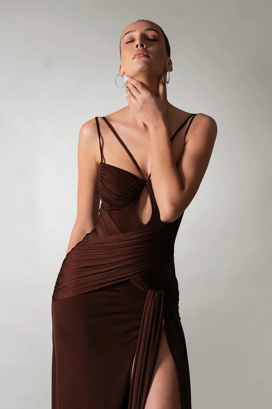 Charming Chocolate Spaghetti-Strap Sleeveless Satin Prom Dress Side Split With Pleats Zipper - Image 5