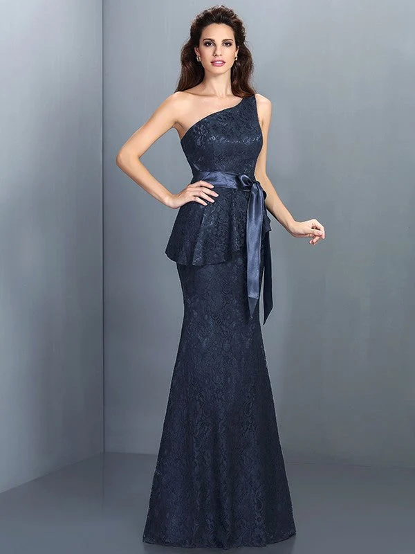 Mermaid Gorgeous One Shoulder Lace Sleeveless Long Lace Bridesmaid Dresses - Image 10