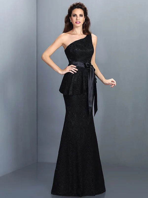 Mermaid Gorgeous One Shoulder Lace Sleeveless Long Lace Bridesmaid Dresses - Image 2