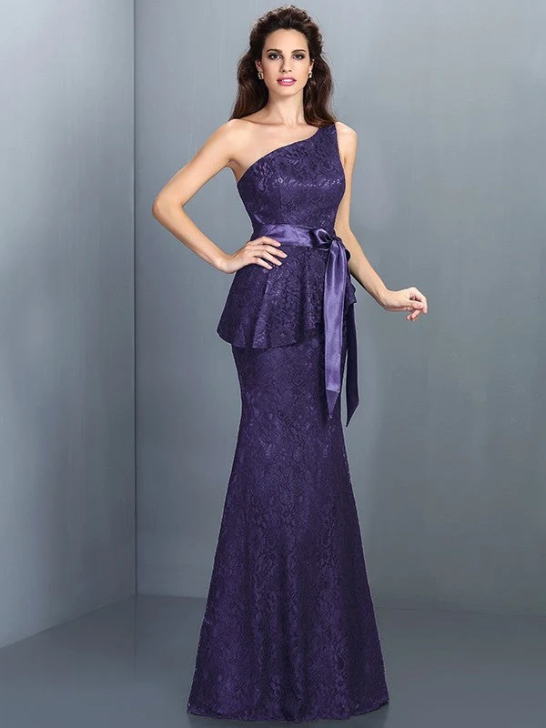 Mermaid Gorgeous One Shoulder Lace Sleeveless Long Lace Bridesmaid Dresses - Image 24
