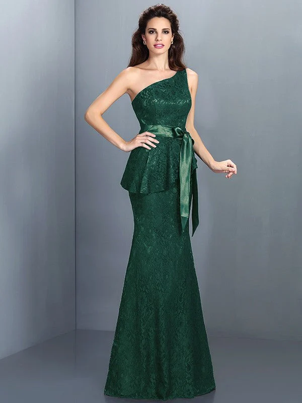 Mermaid Gorgeous One Shoulder Lace Sleeveless Long Lace Bridesmaid Dresses - Image 9