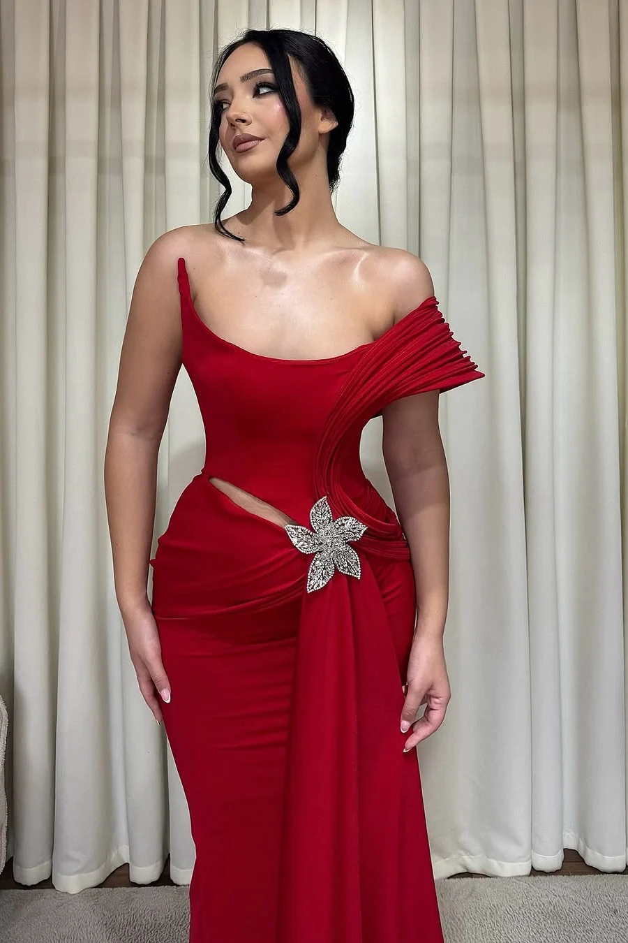 Charming Red One Shoulder Satin Mermaid Prom Dresses Sheath With Pleats Ruffles - Image 2