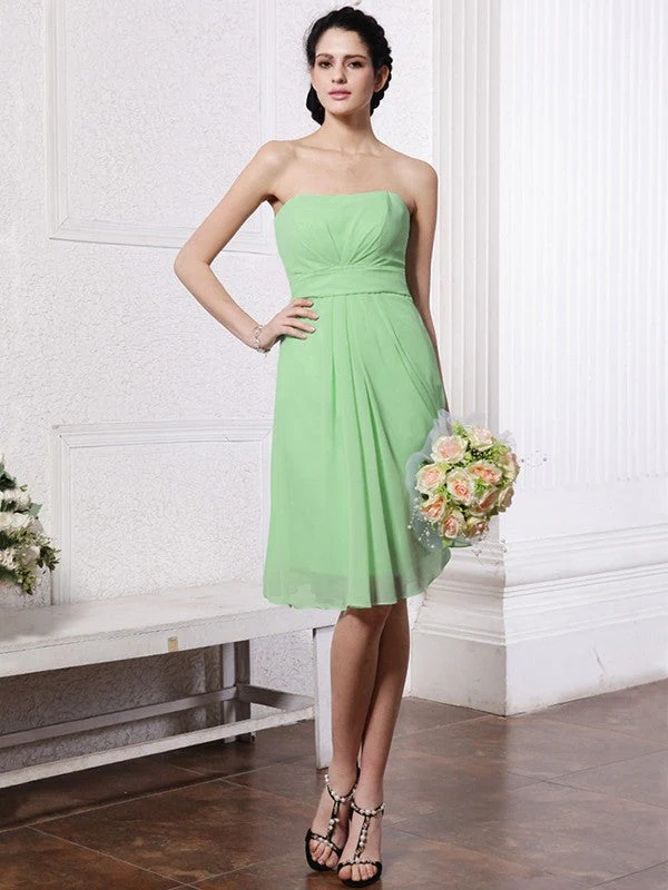 Charming Strapless Sleeveless Pleats Short Chiffon Bridesmaid Dresses - Image 25