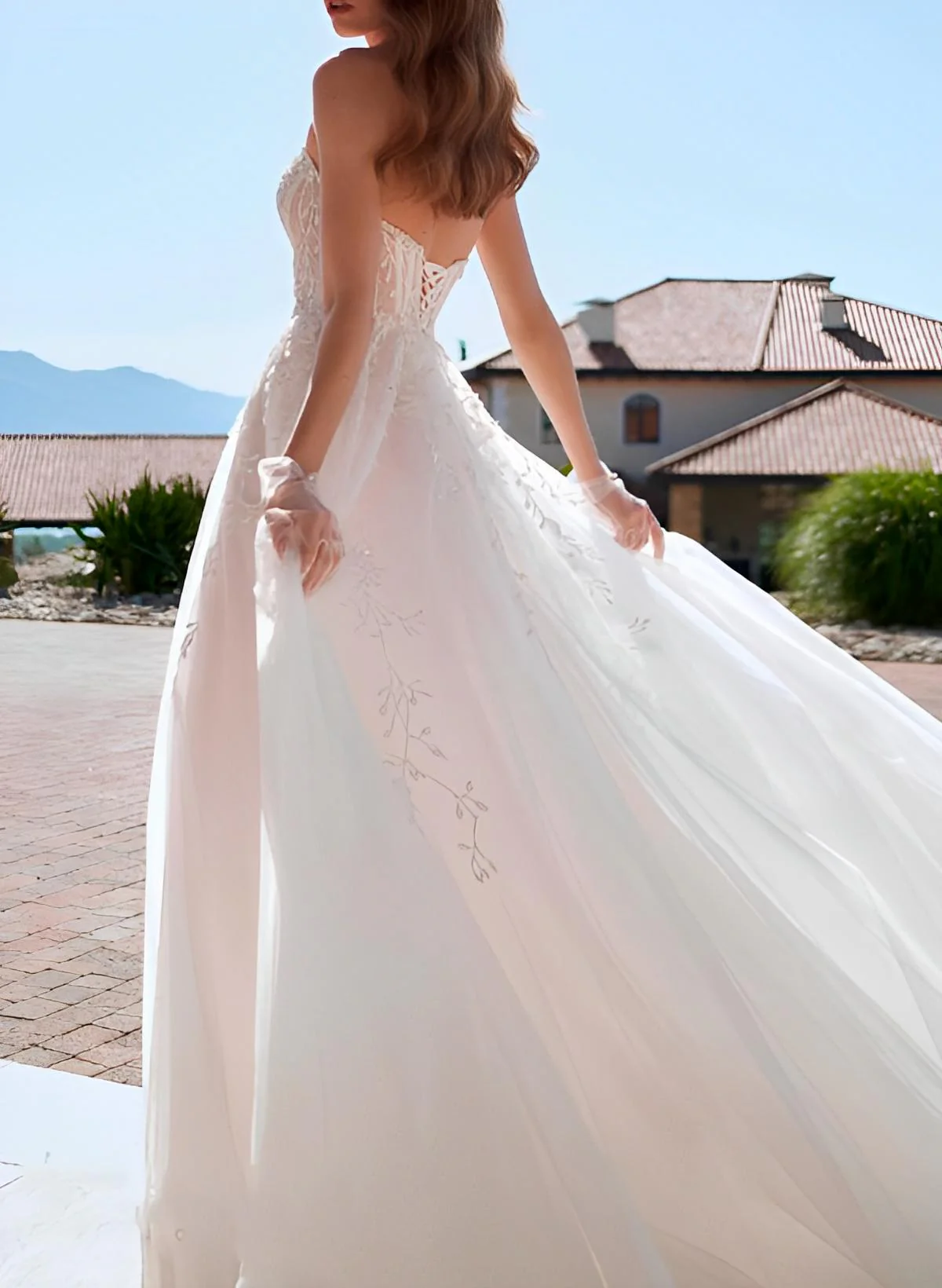Chic A-line Strapless Sleeveless Court Train Tulle Wedding Dresses Front Split - Image 2