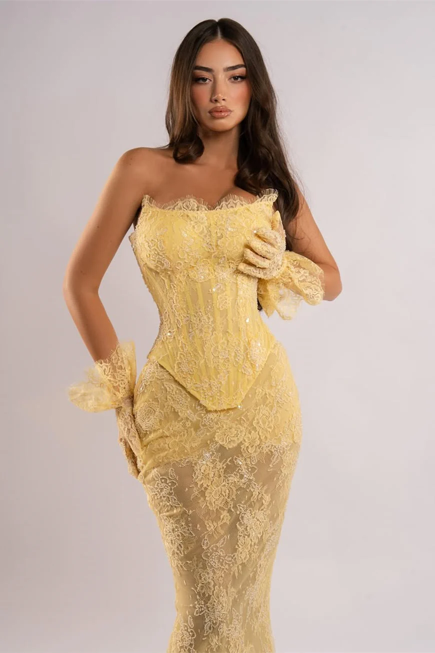 Chic Daffodil Strapless Sleeveless Lace Prom Dresses Mermaid Column With Gloves - Image 2