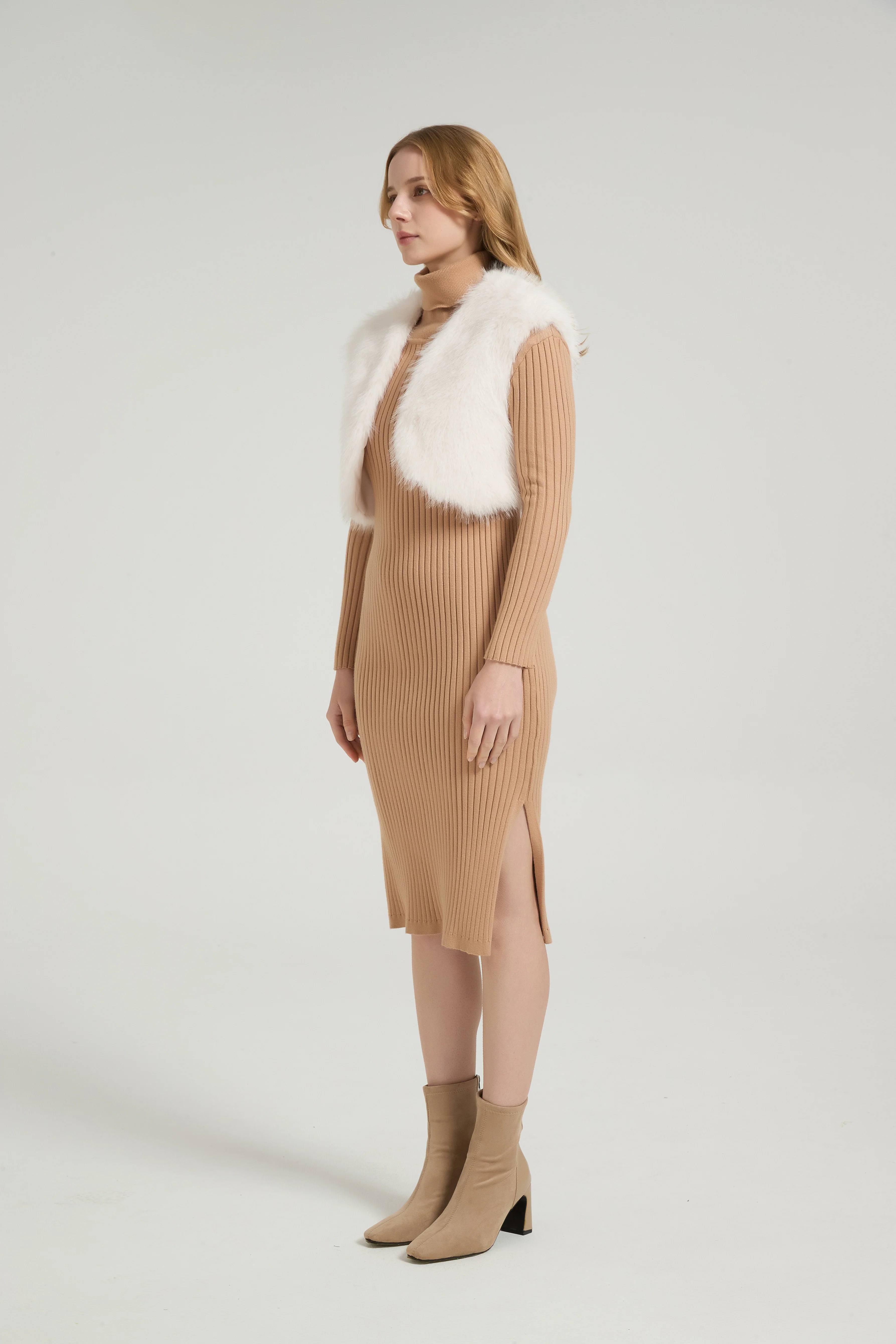 Chic Faux Fur Sleeveless Short Jacket Wedding Shawl - Image 10