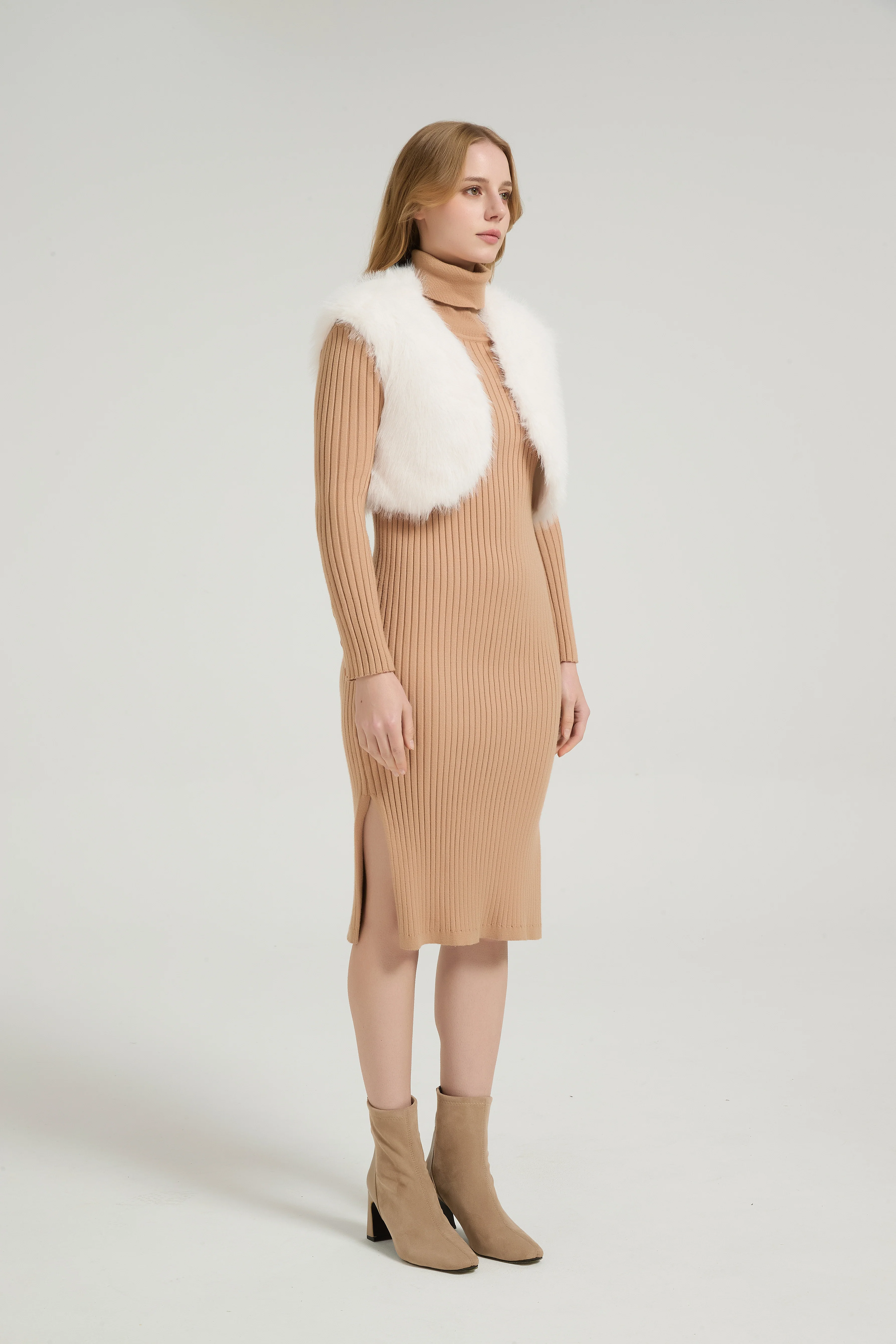 Chic Faux Fur Sleeveless Short Jacket Wedding Shawl - Image 11