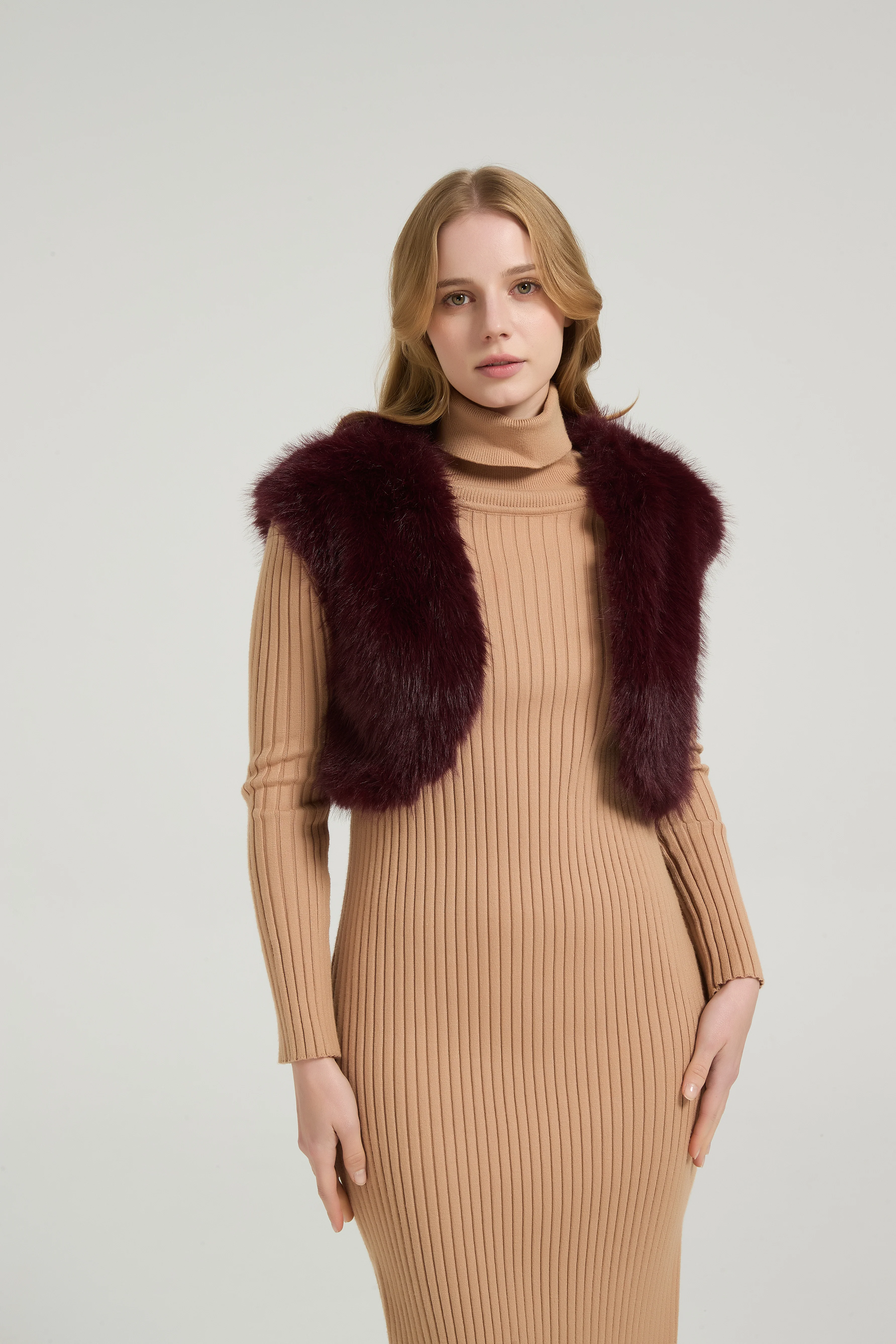 Chic Faux Fur Sleeveless Short Jacket Wedding Shawl - Image 6