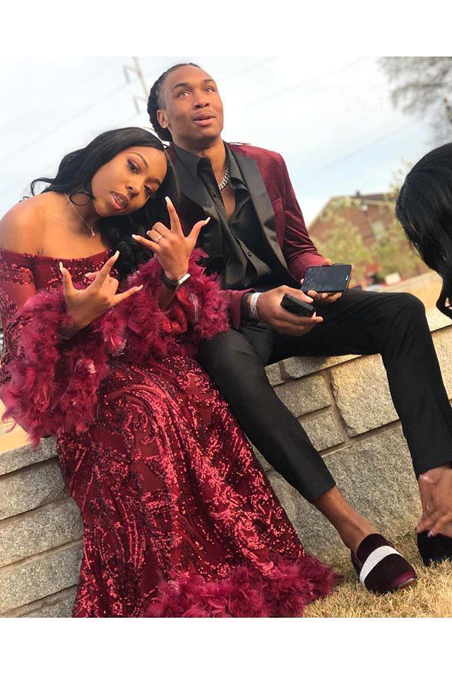 Chic Off-the-shoulder Burgundy Shining Sequined Long Prom Party Gowns with Fur - Image 6