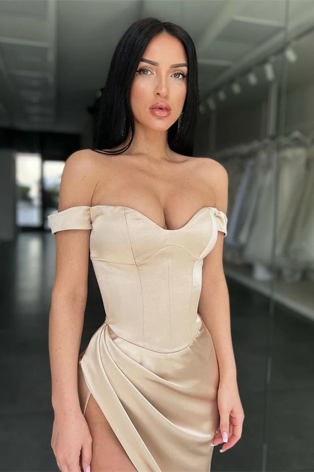 Chic Off-the-Shoulder Mermaid Prom Dress Long With Slit - Image 3