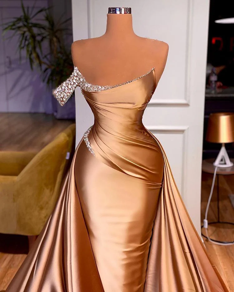 Chic One Shoulder Beaded Mermaid Prom Dress With Court Train - Image 2