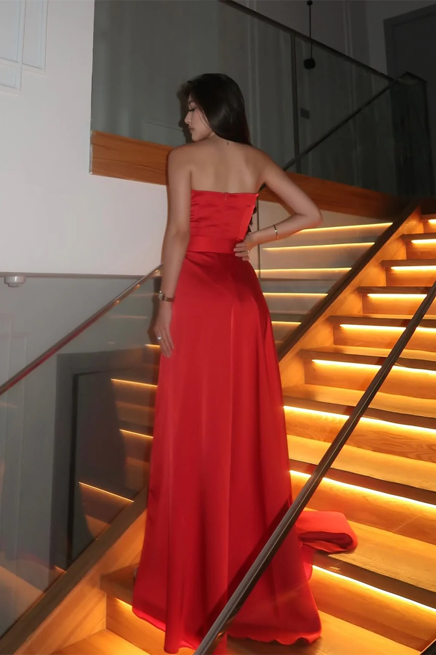 Chic Red Strapless Sleeveless Satin Mini Prom Dress Detachable With Zipper Flower - Image 2