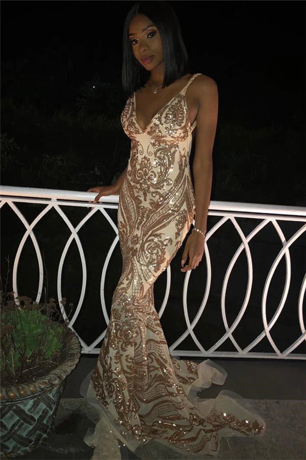 Chic V-Neck Spaghetti Straps Sleeveless Gold Appliques Mermaid Prom Dresses - Image 3