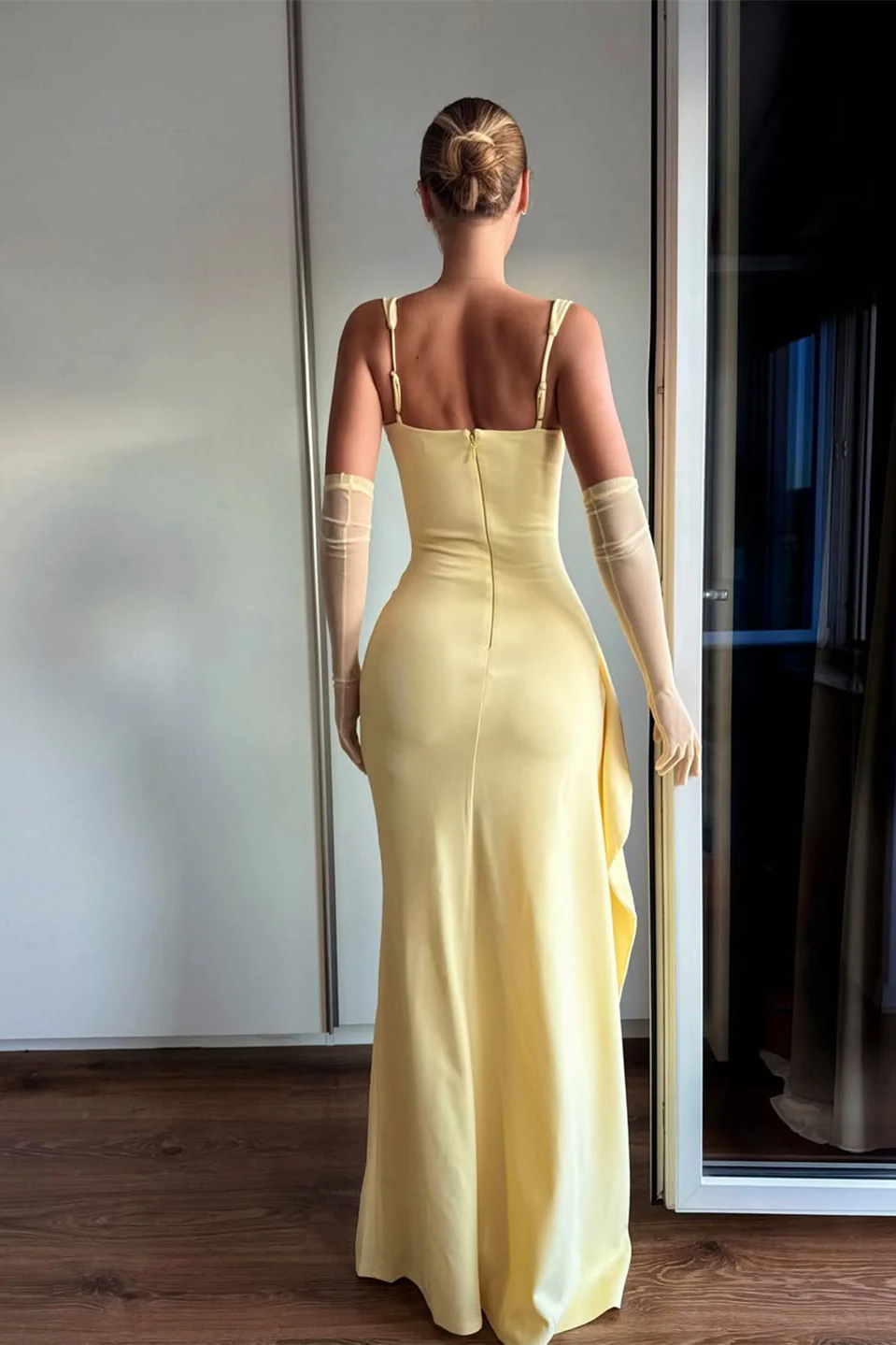 Chic Yellow Square Strap Satin Mermaid Prom Dress Sleeveless High Split With Ruffle Zipper - Image 2